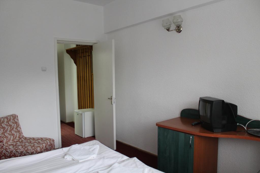 Venus Hotel Slanic Moldova Room photo